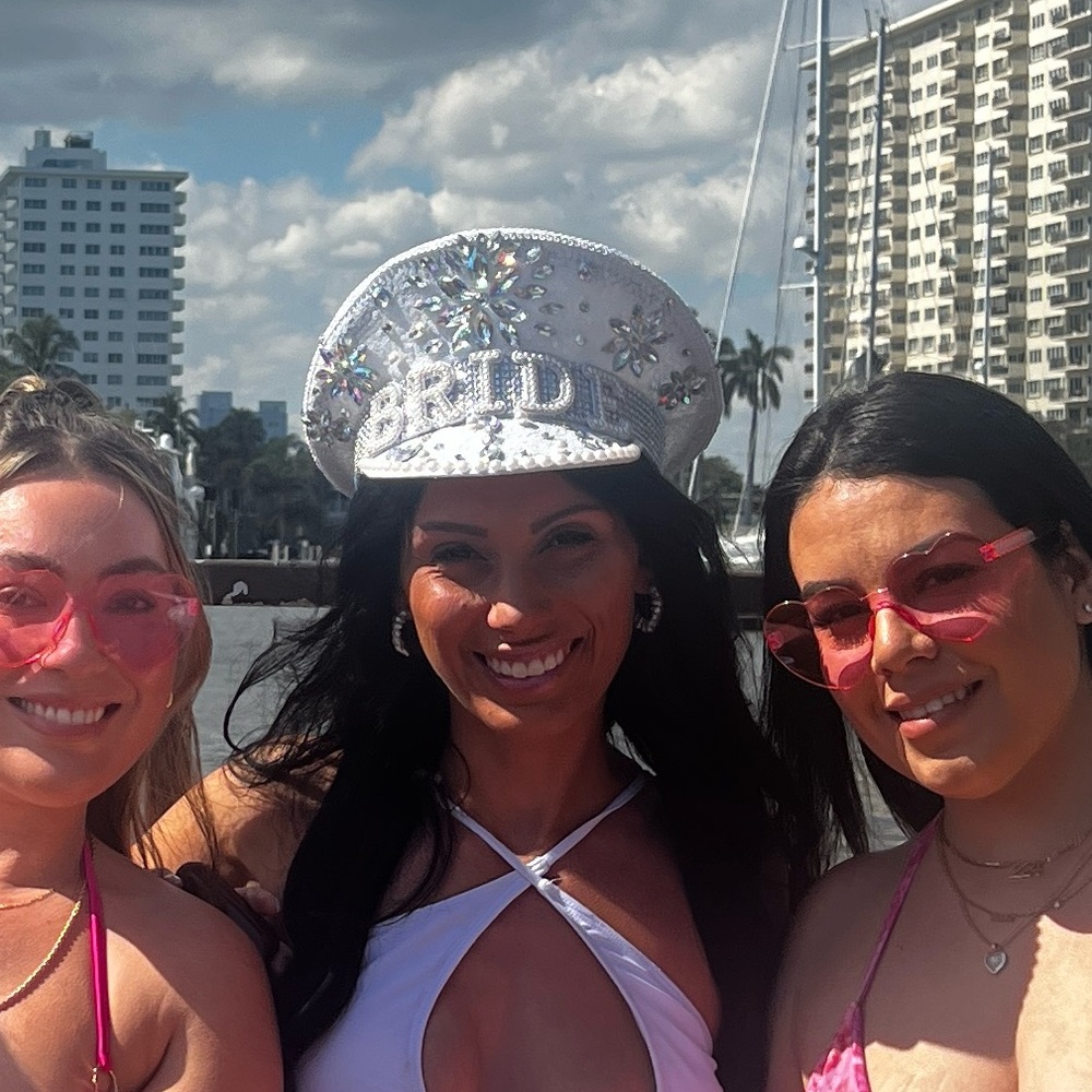 Bride bedazzled captain hat - Picture 3 of 4